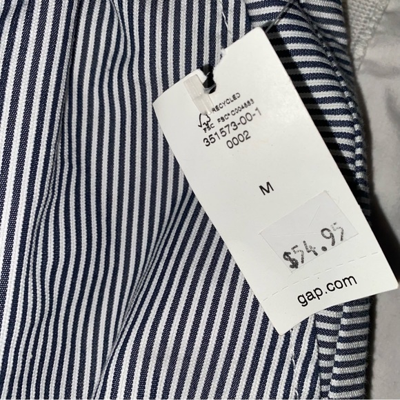 GAP Women’s Blue and white striped Mini Skirt with pockets. Size MED. NWT - Picture 5 of 6